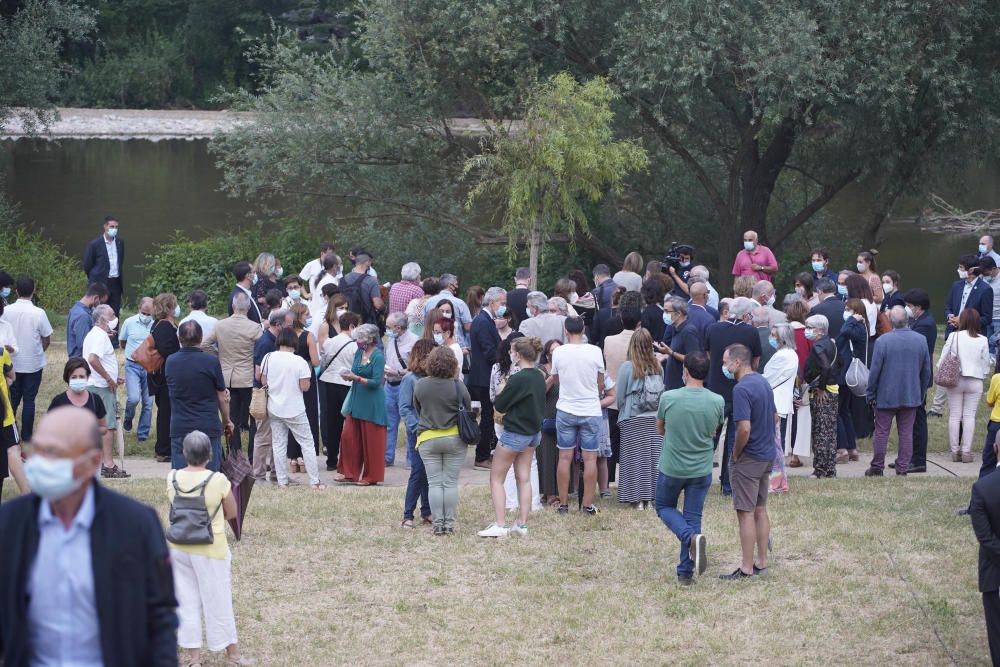 Acte d'homenatge a les víctimes de la covid-19 a Girona