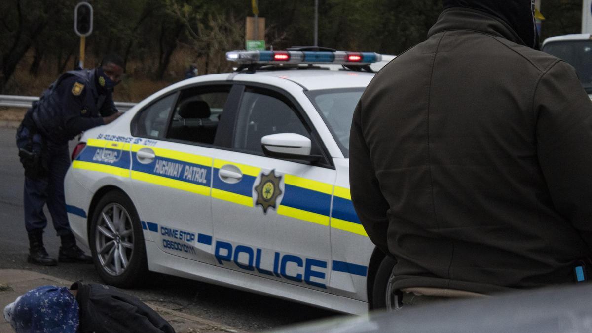 Un tiroteo en un bar de Sudáfrica deja al menos 9 muertos y 10 heridos Un tiroteo en un bar de Sudáfrica deja al menos 9 muertos y 10 heridos