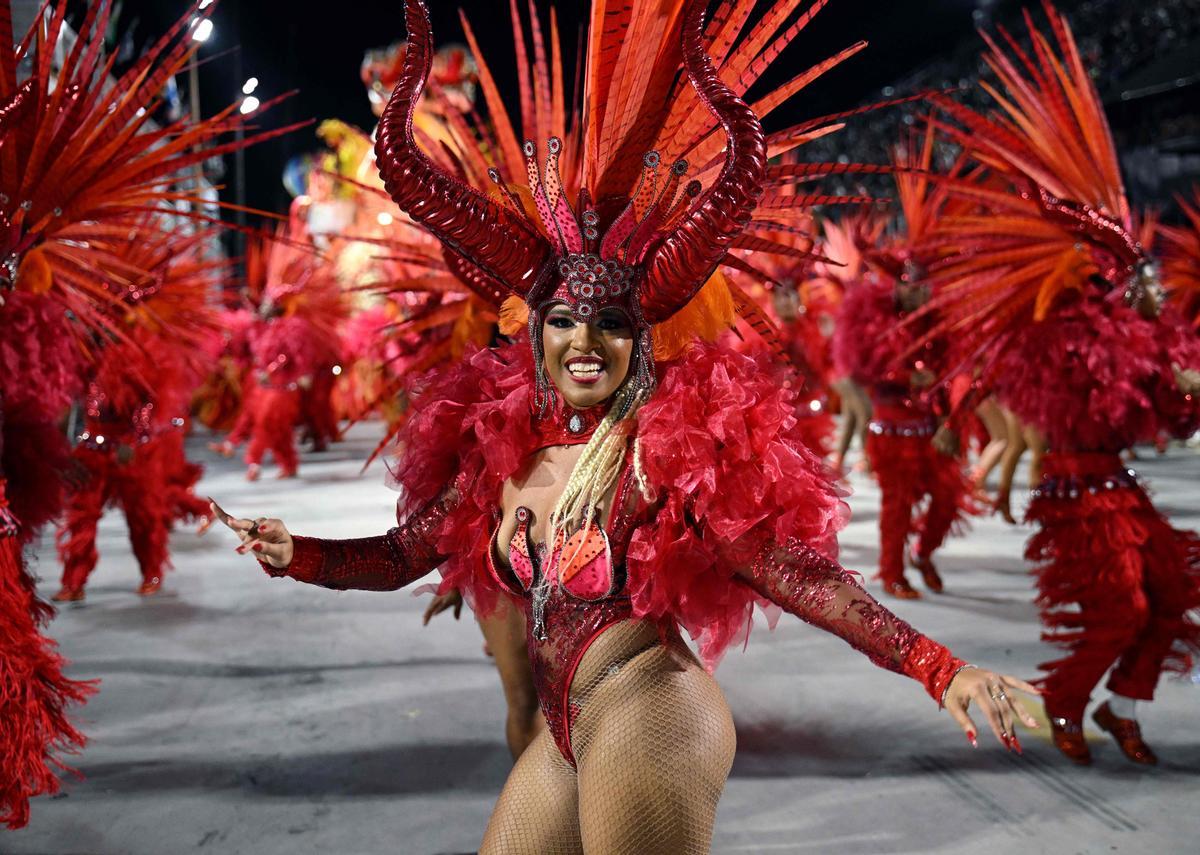 El Carnaval de Brasil festeja el fin de la era Bolsonaro