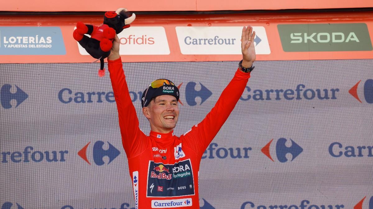 Primoz Roglic, con el maillot rojo tras una victoria de etapa