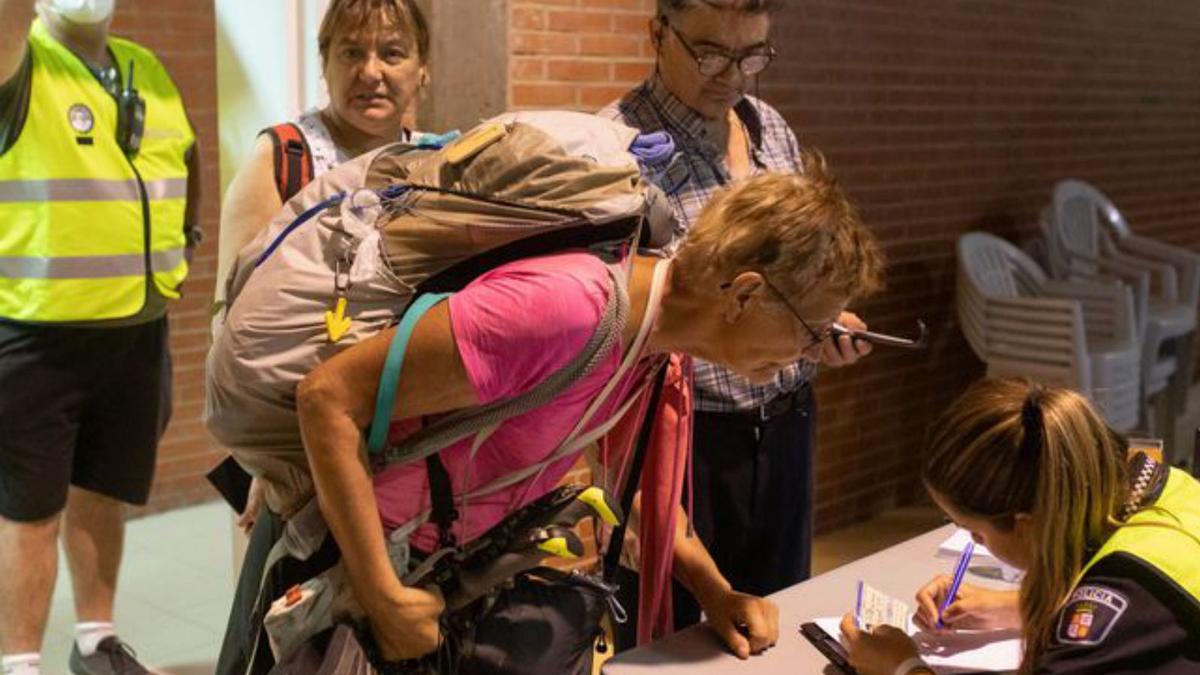 La angustia de quienes dejan su casa atrás: “Parece una maldición”