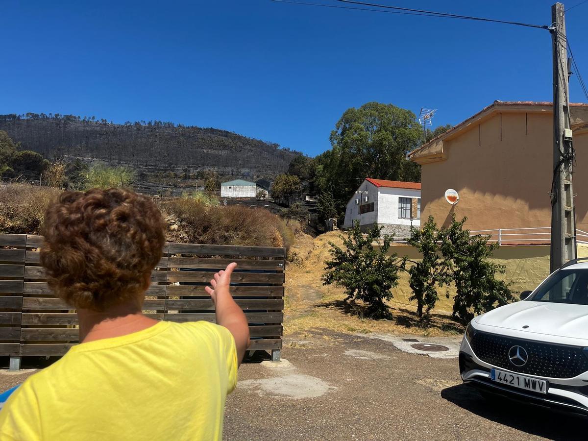 Fotogalería | Así ha quedado la zona de Casas de Millán tras el paso del incendio