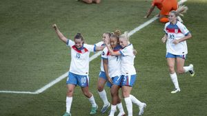 Las jugadoras de la selección inglesa celebrando un gol ante Países Bajos. 