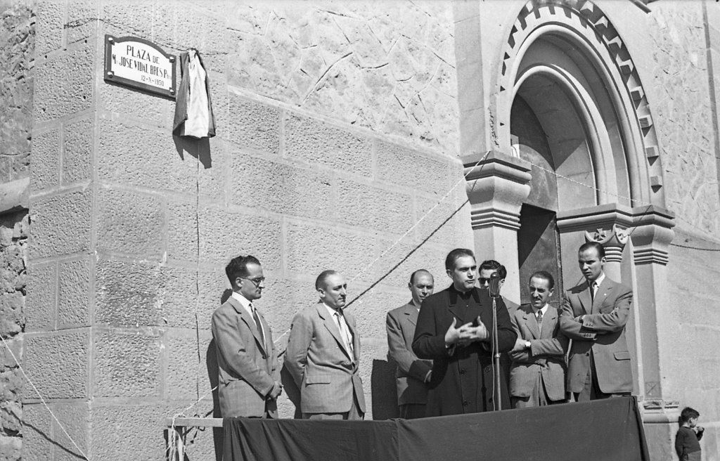 Inauguració de la plaça de Mossèn Vidal