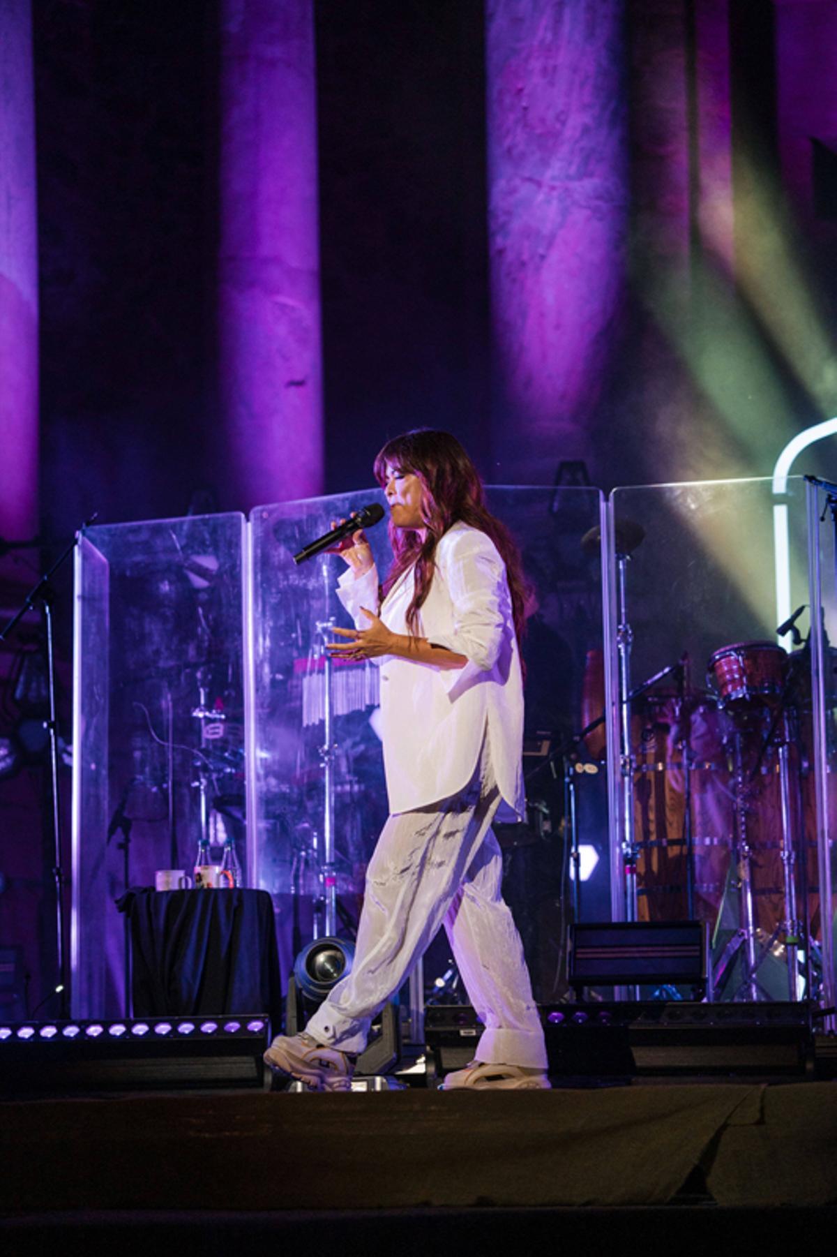 Fotogalería | Así fue el concierto de Vanesa Martín en el Teatro Romano de Mérida