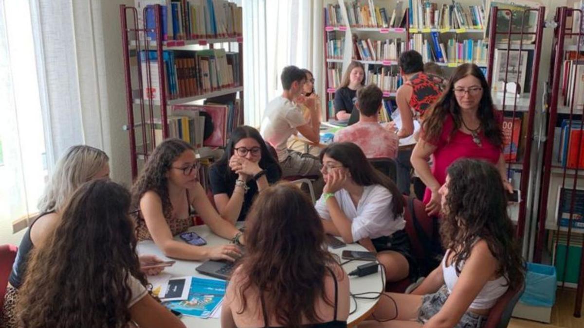 Los alumnos de intercambio en Lagos han estudiado temas ambientales y de energía sostenible.