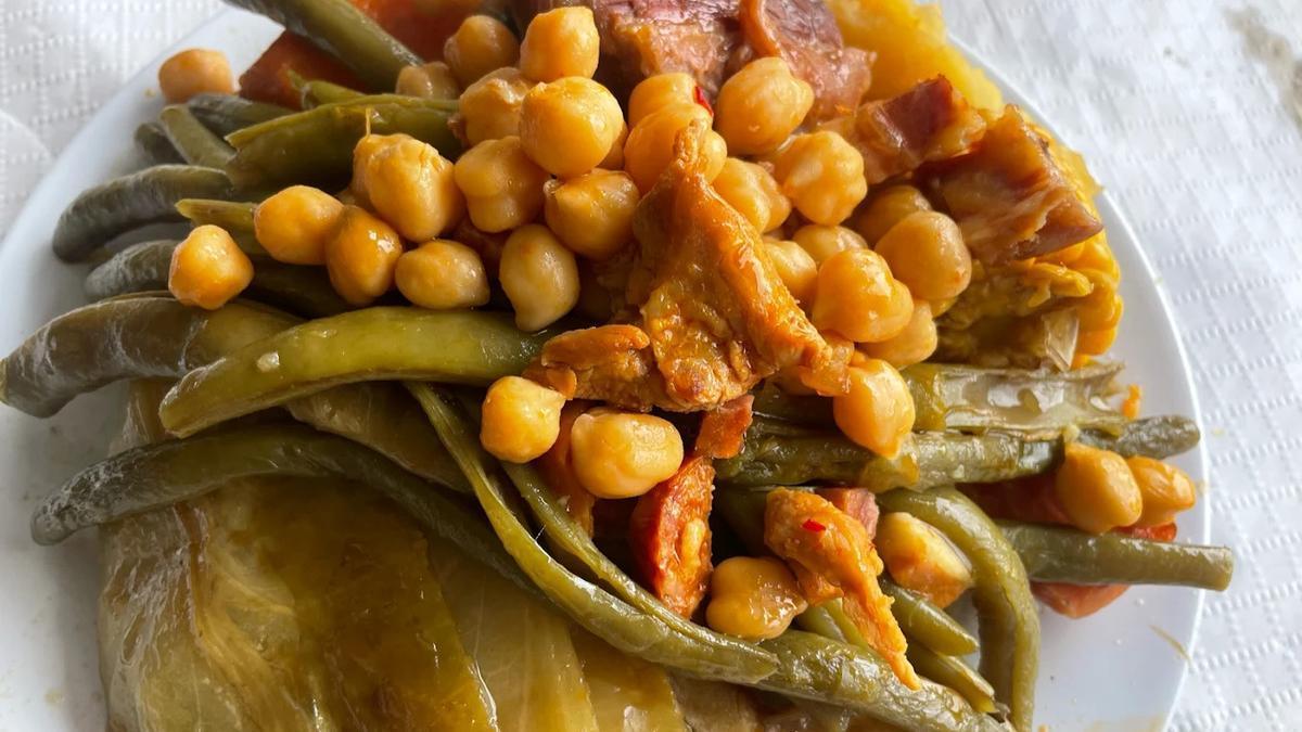 El puchero es una de las especialidades de la casa