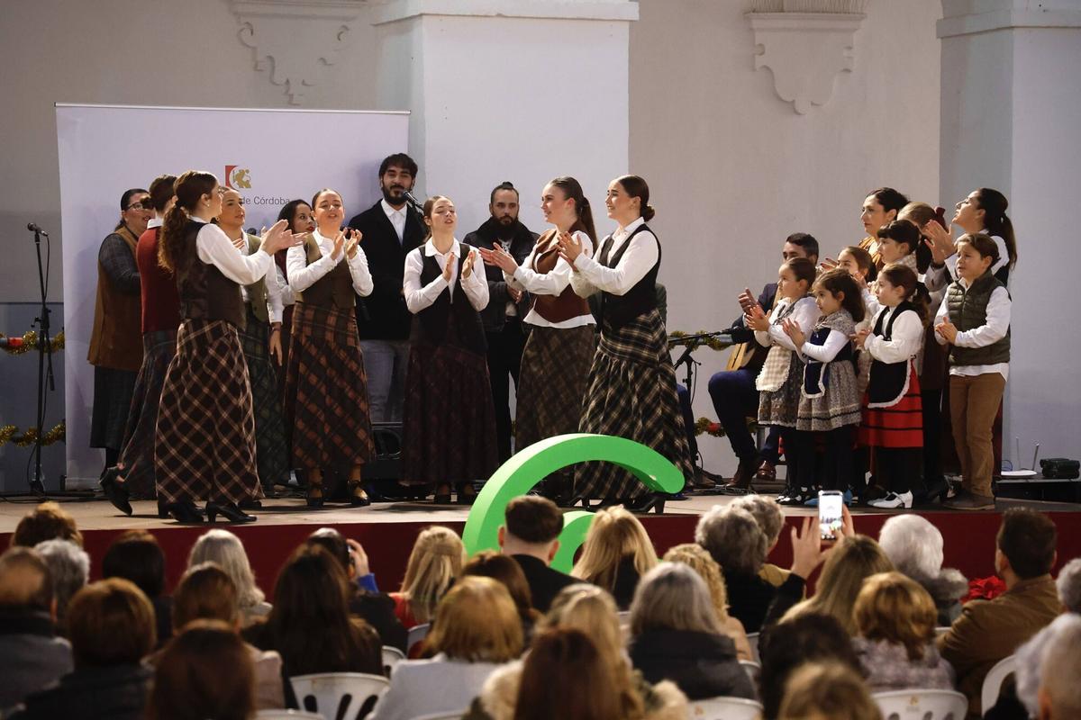 Actuación Musical en el Patio Blanco de la Diputación de Córdoba en la Zambomba Navideña junto a la AECC
