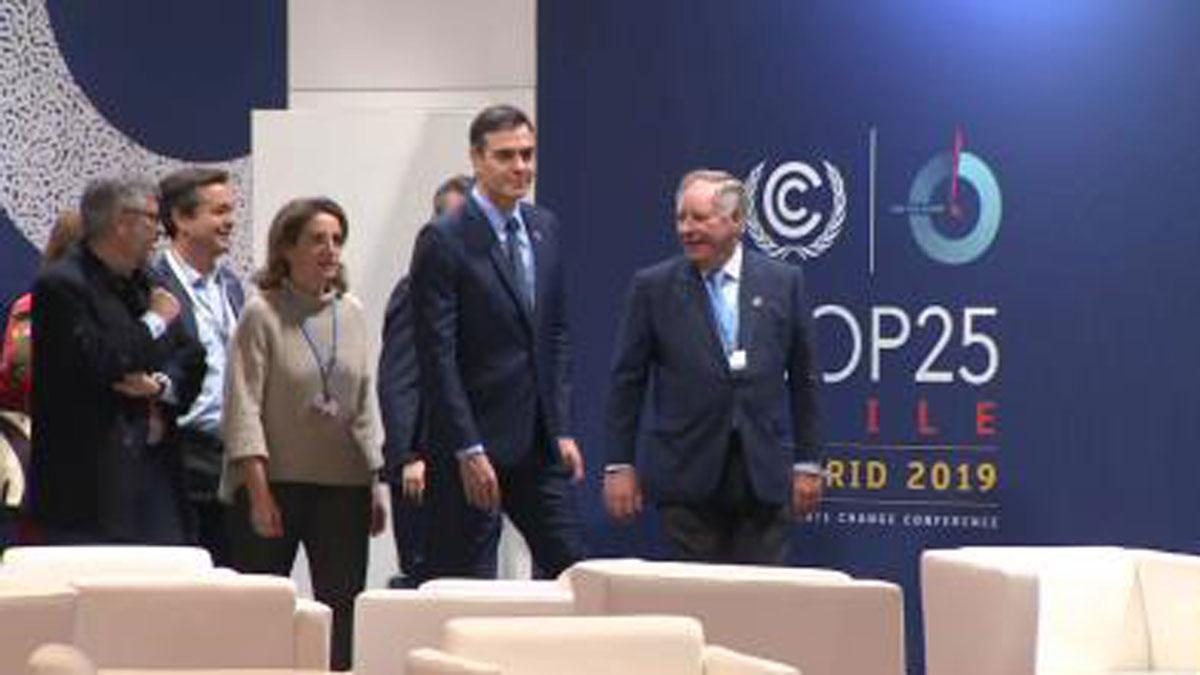 Pedro Sánchez visita las instalaciones de la Cumbre del Clima.