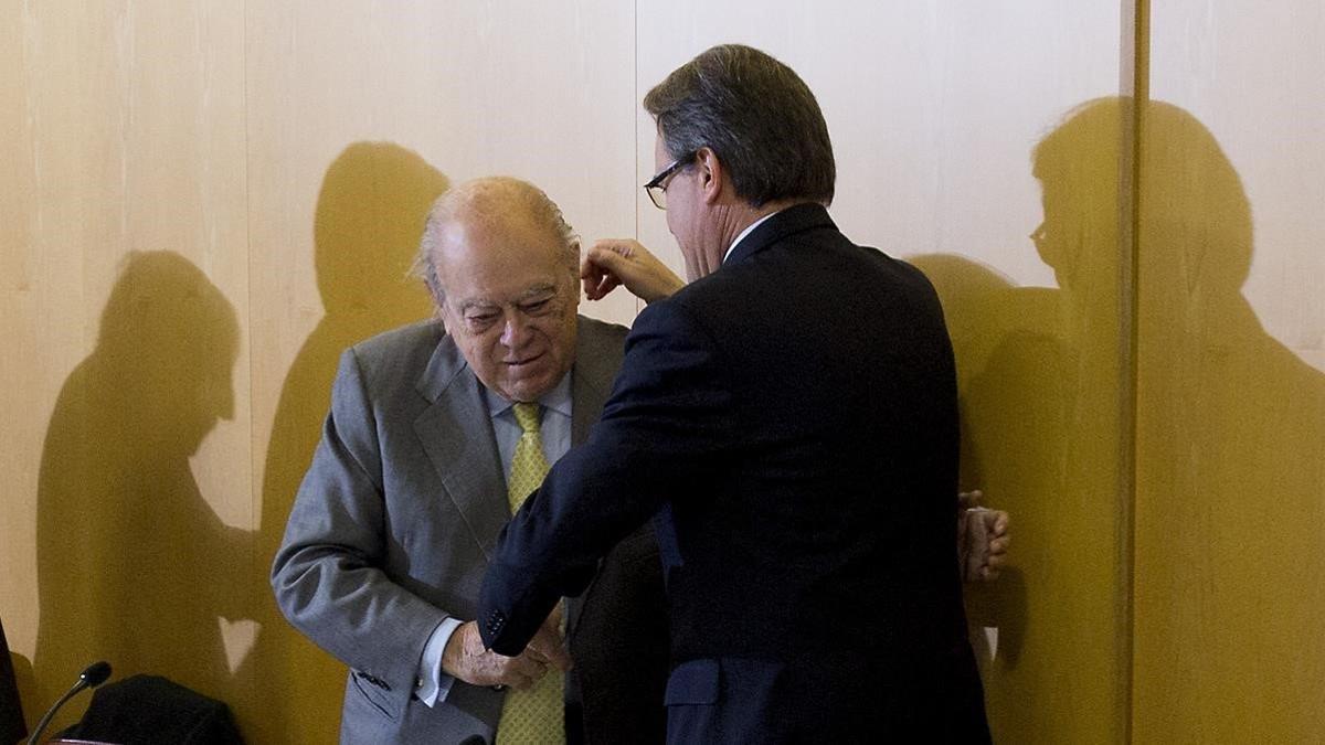 Jordi Pujol y Artur Mas en la reunión de la ejecutiva de CDC el día 13 de diciembre de 2013, después de anunciar la pregunta y la fecha para la consulta independentista.