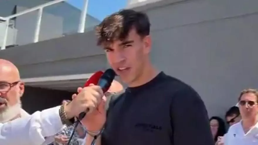 El Levante UD 'se cuela' en la NASCAR: Carlos Espí hace de maestro de ceremonias