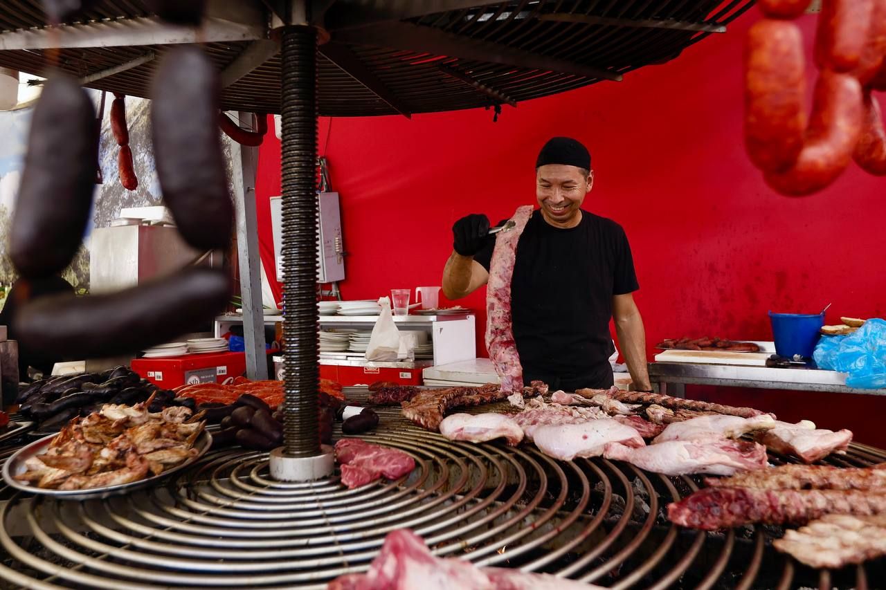La Feria de Córdoba en imágenes: un martes para tomárselo sin prisas en El Arenal