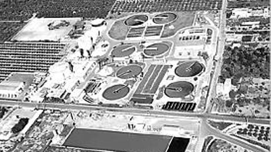 Las depuradoras sanearán el agua de los municipios.