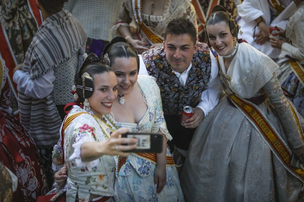 Emoción y nervios en la entrega de premios a las fallas de Sagunt