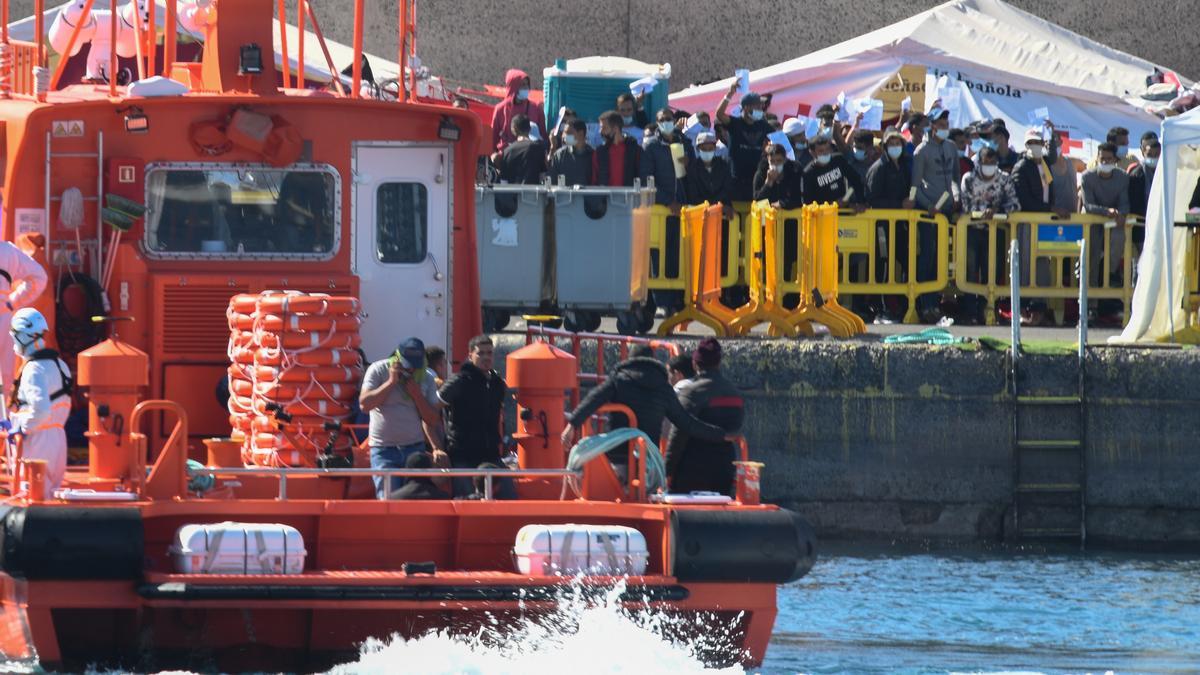 La Audiencia ordena reabrir la causa sobre el campamento de Arguineguín