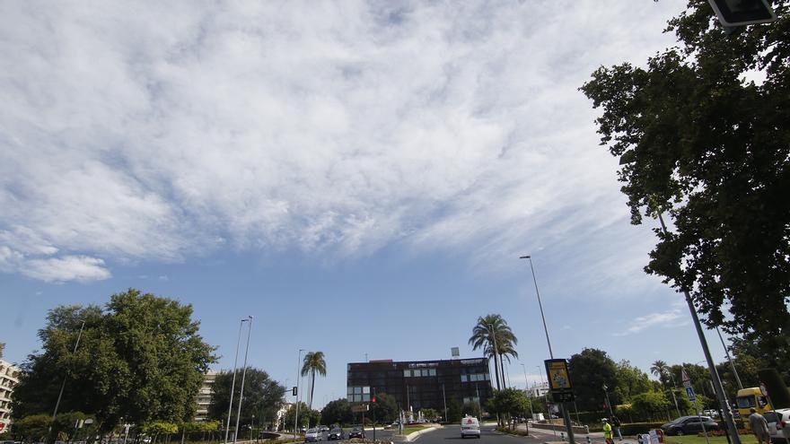 Nubes medias y altas en Córdoba sin descartar alguna precipitación débil