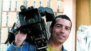 José Couso, amb la seva càmera, a Bagdad.