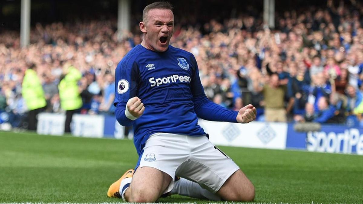 Rooney celebra el gol que le marcó al Stoke City