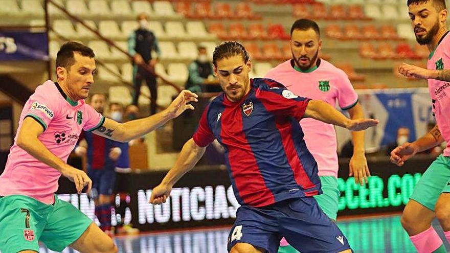 Esteban, en el partido ante el Barça