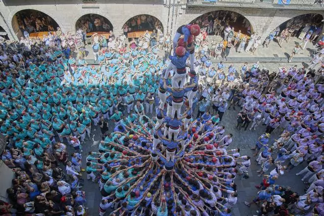Les imatges de la jornada castellera per celebrar els 30 anys dels Marrecs de Salt