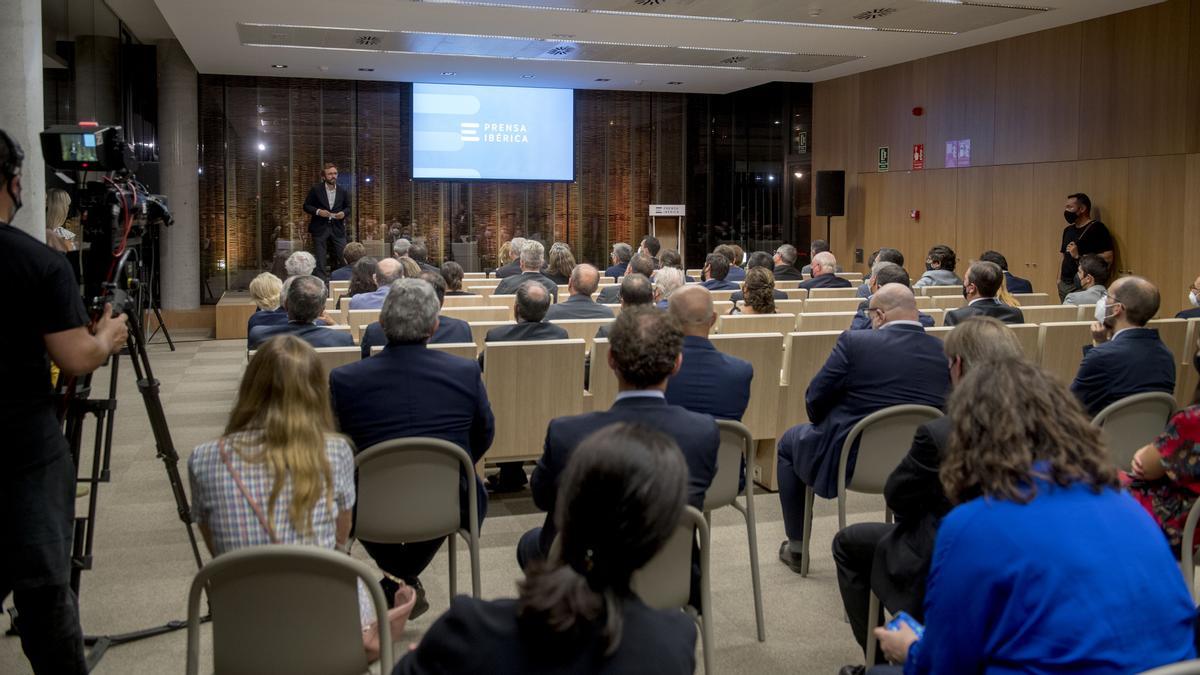 El consejero delegado de Prensa Ibérica, Aitor Moll, durante los parlamentos de la inauguración.