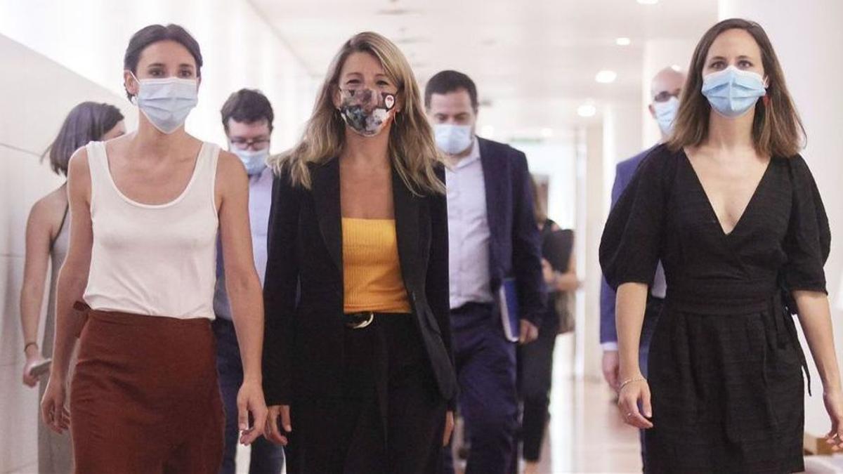 Irene Montero, Yolanda Díaz y Ione Belarra.