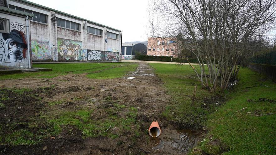 Una nueva canalización desviará el agua que inunda el CEIP A Xunqueira I de Pontevedra