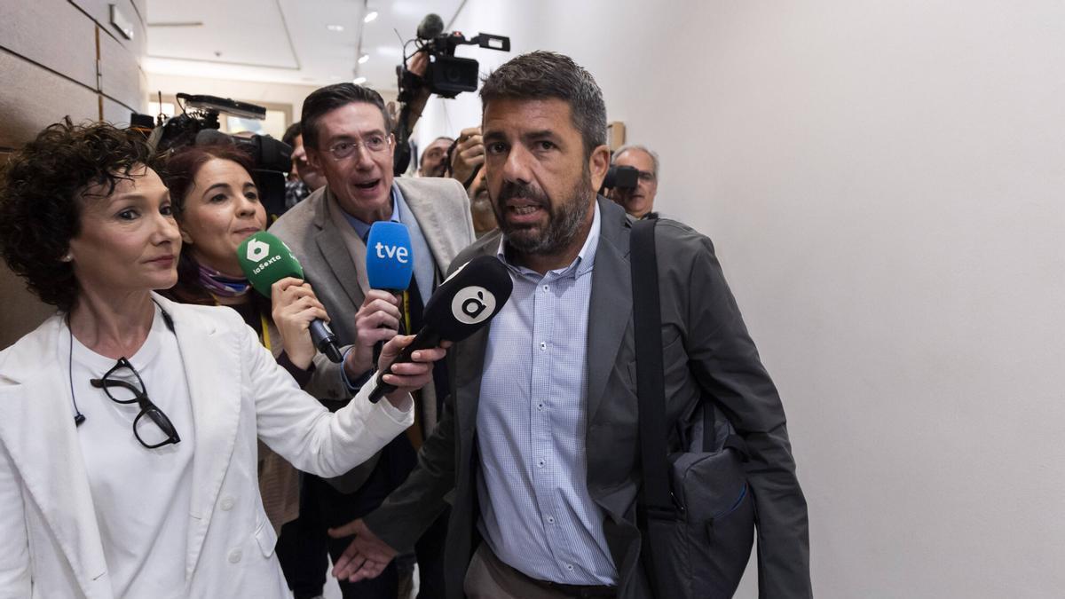 El expresident Carlos Mazón, en Les Corts Valencianes.