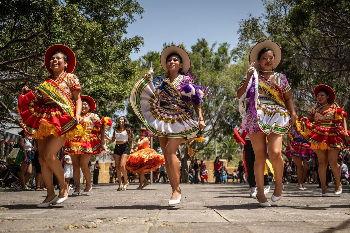 Fiesta de la virgen de Copacabana de la comunidad boliviana en Tenerife