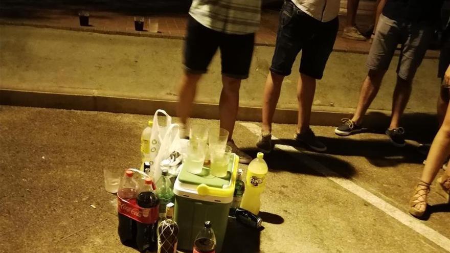 La Policía impone en Córdoba 16 denuncias por botellón el viernes.