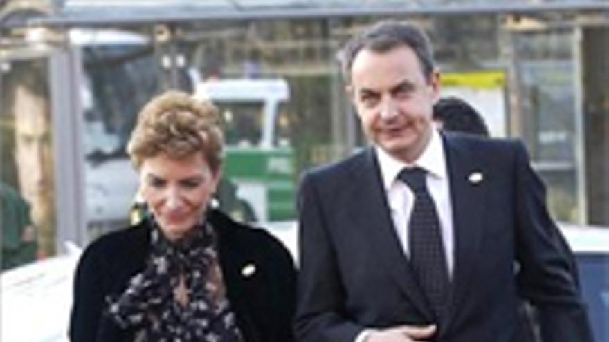 Zapatero pide actuar con la &quot;máxima cautela&quot; ante las intenciones de ETA
