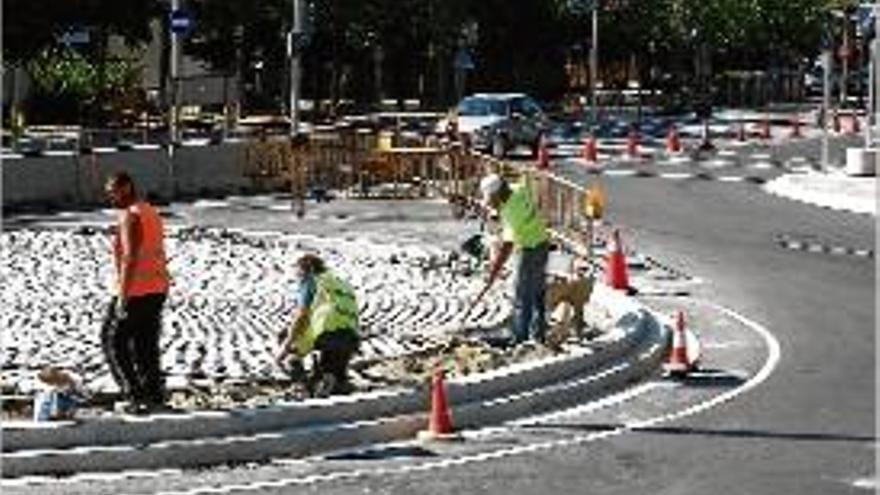 Continuen les obres a la rotonda entre Pedret i el Pont Major.