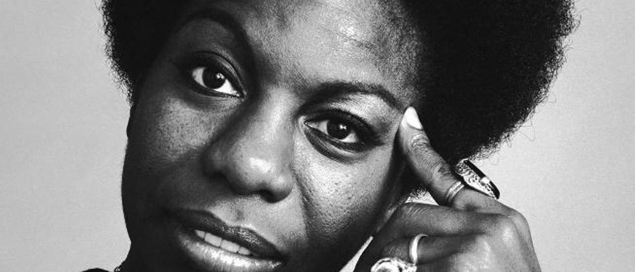 La intérprete afroamericana Nina Simone.