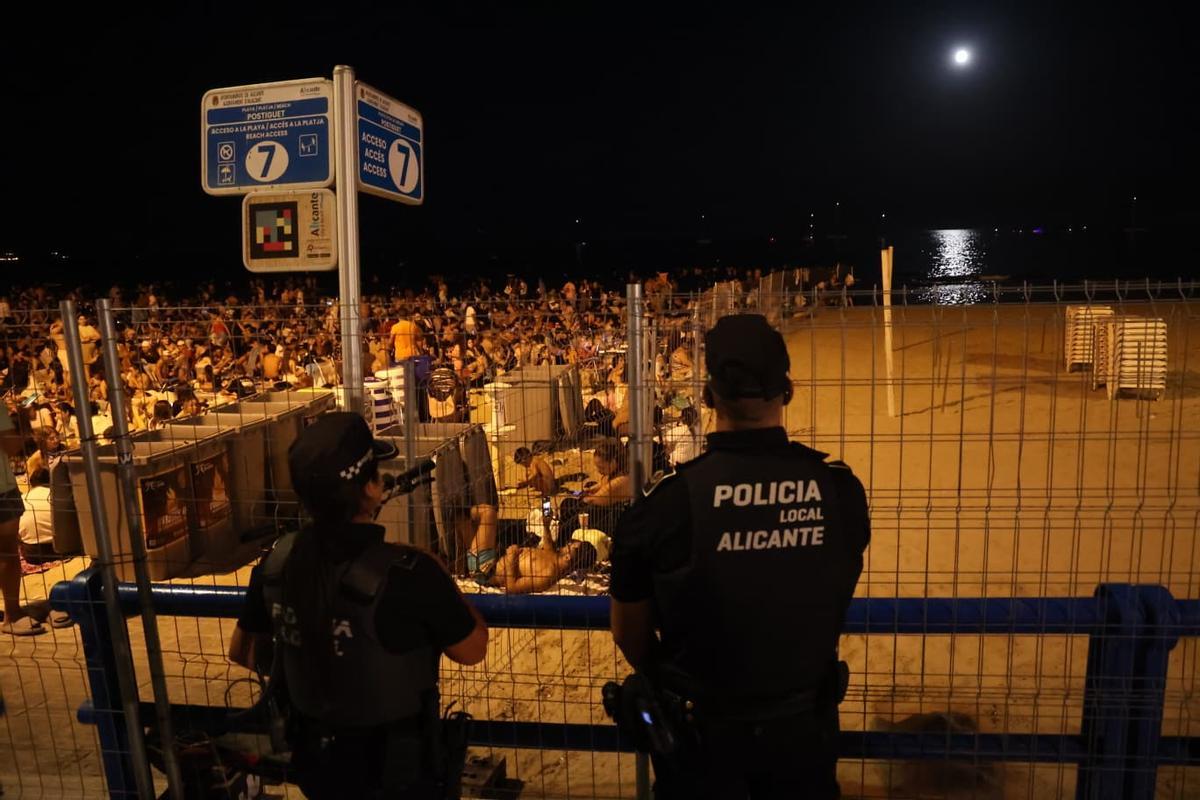 Última noche de fuegos artificiales de Hogueras: broche final a un certamen marcado por la nueva ubicación
