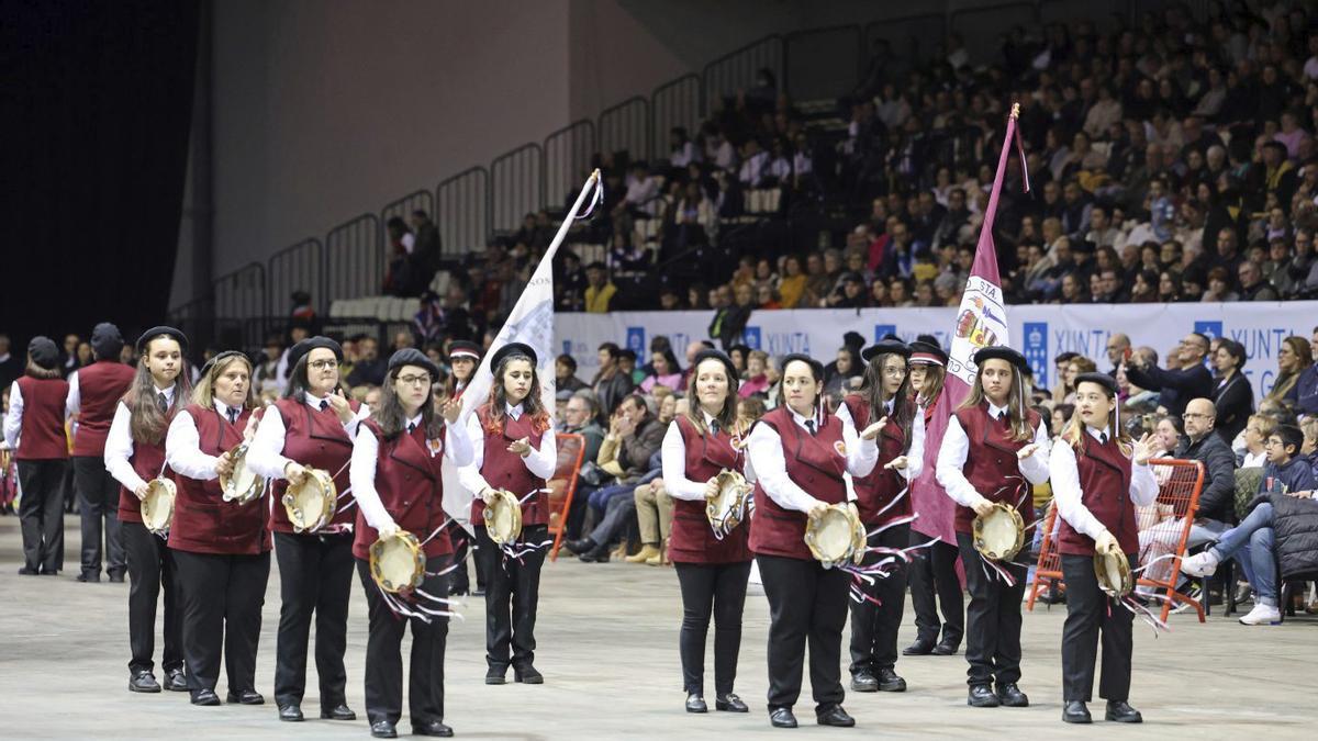 La rondalla Santa Eulalia de Mos actuando en 2024 en Festival del Ifevi.