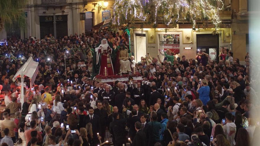 La Agrupación de Cofradías pide la retirada de las terrazas al paso de las procesiones