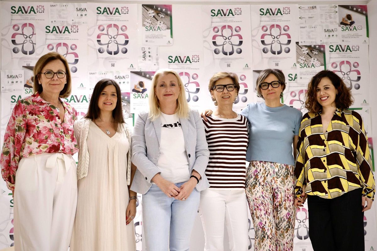 Mª José López, Sara Romero, Laura Fernández, Eugenia Cuenca, Candela Castillo y Carmen Povedano, del SAVA.