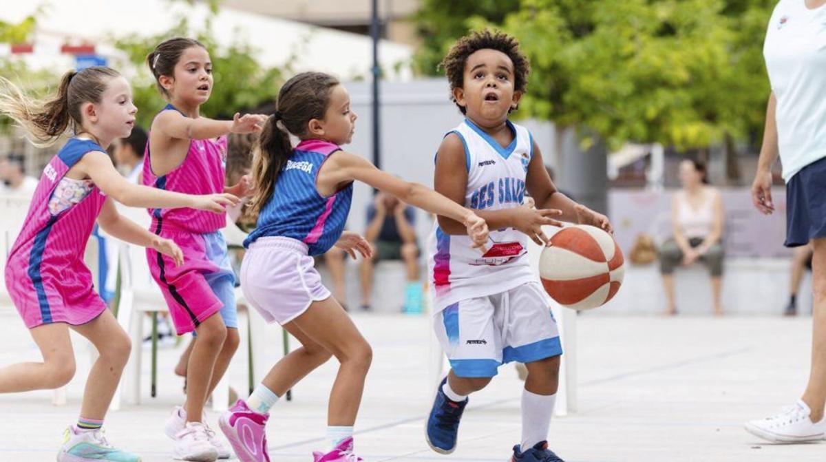 Categorías desde Baby hasta Veteranos en el torneo. |