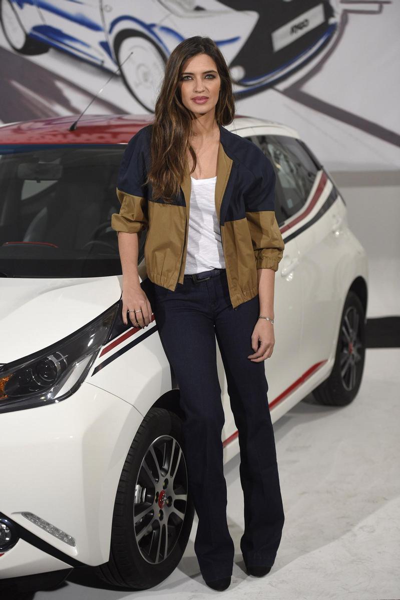Sara Carbonero junto al nuevo Totoya Aygo