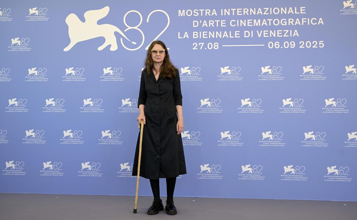La directora argentina Lucrecia Martel posando durante el photocall de 'Nuestra Tierra'