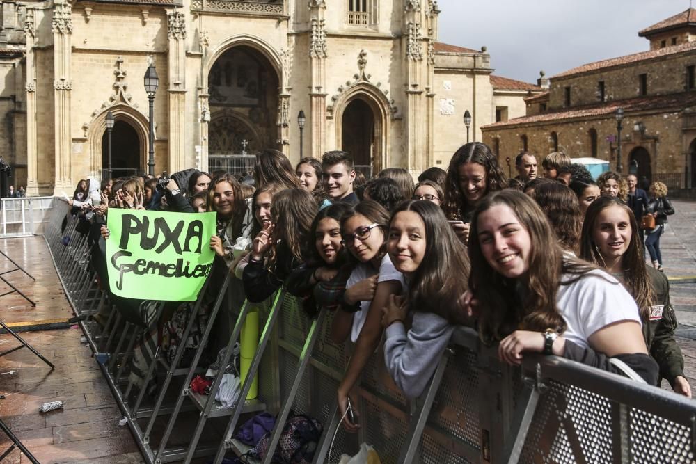 Concierto de Gemeliers en la plaza de la Catedral de Oviedo durante las fiestas de San Mateo 2017