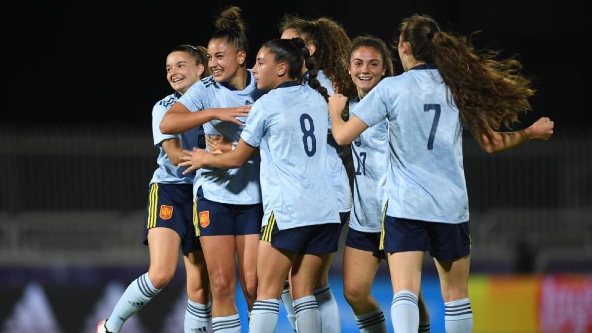 Las jugadoras españolas celebran un tanto