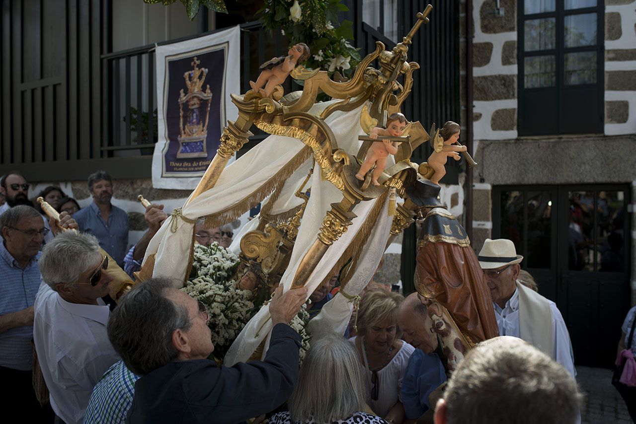 Procesión de la Virxe do Cristal, en Vilanova dos Infantes