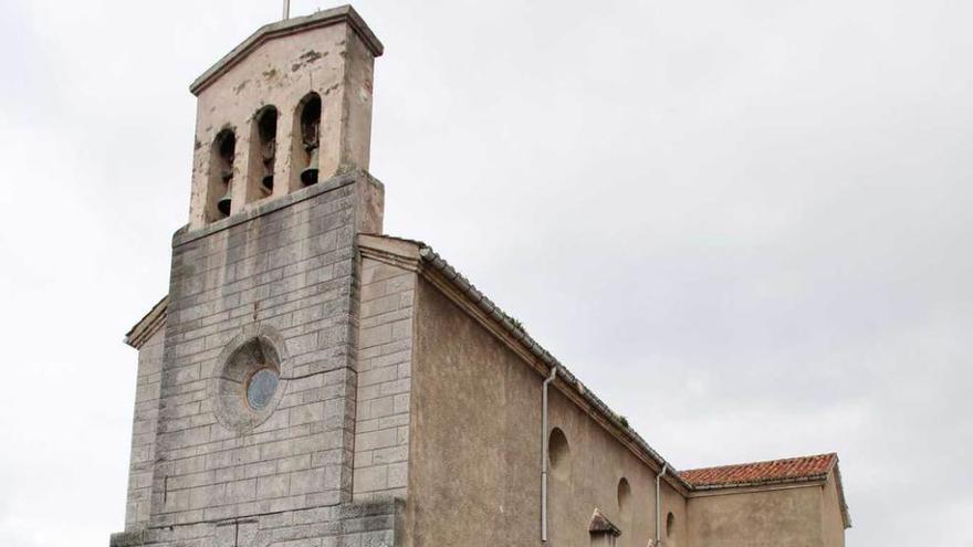 Los vecinos urgen el arreglo de la campa de la iglesia de Valliniello