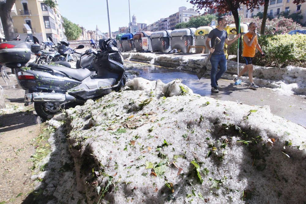 L'endemà de la tempesta que va col·lapsar Girona