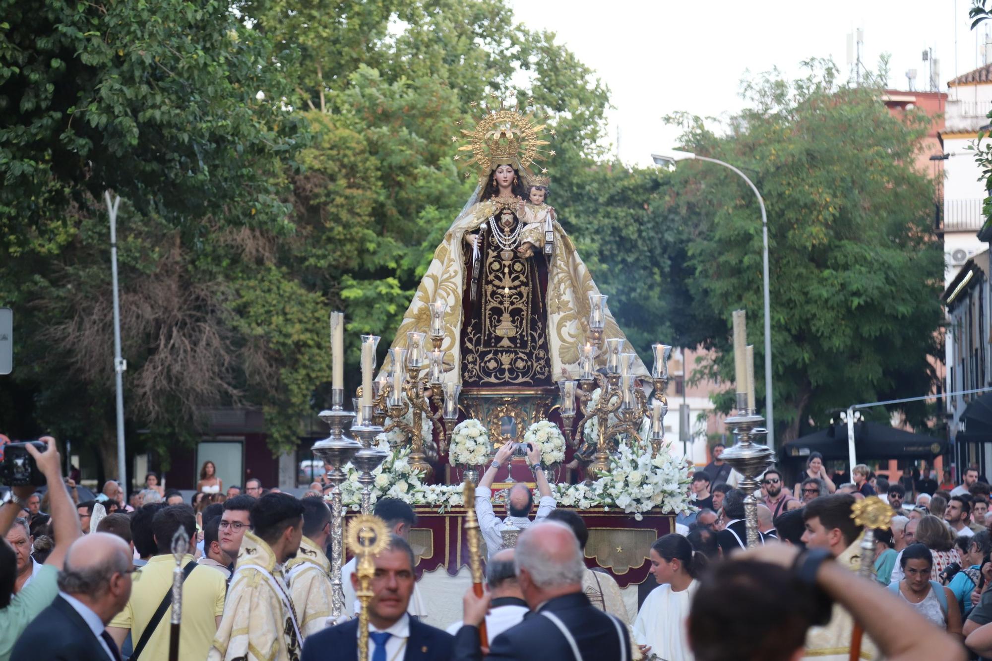 Las procesiones de la Virgen del Carmen por las calles de Córdoba, en imágenes