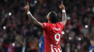 Memphis y su particular defensa a Promes: "También soy amigo de Dani Alves..."