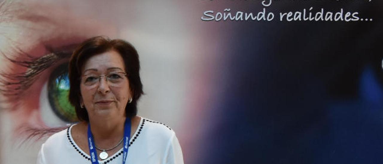 Rita Ojeda, ayer, delante de uno de los paneles del congreso.