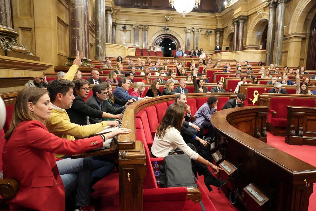 Парламент Каталонии отвергает снижение налогов на доходы