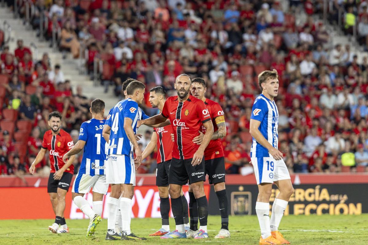 Imagen del duelo de ida, en Son Moix, entre Mallorca y Alavés.